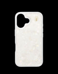 iDeal of Sweden iPhone 17 Pearlised Case - White